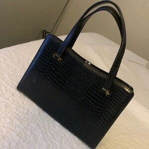 Vintage snap closer purse with tons of space!!